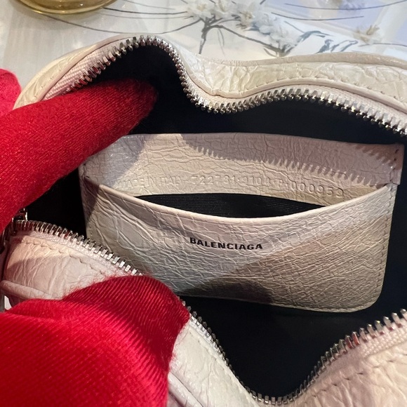 Balenciaga La Cagole Heart Mini Bag Brand new - Picture 5 of 9